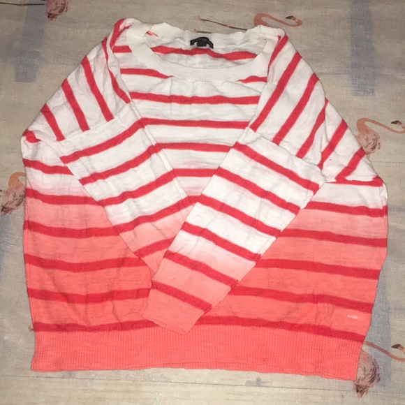 ❤️🤍🧡 Lot of 3 cute sweaters! - Picture 2 of 4